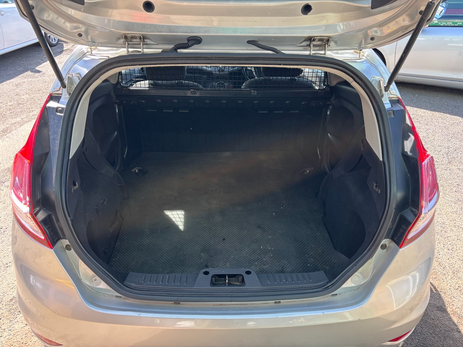 Used Ford Fiesta 2013 for sale - 78143880: Photo 9