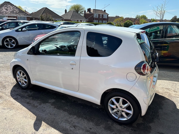 Used Toyota AYGO 2013 for sale - 74420539: Photo 4