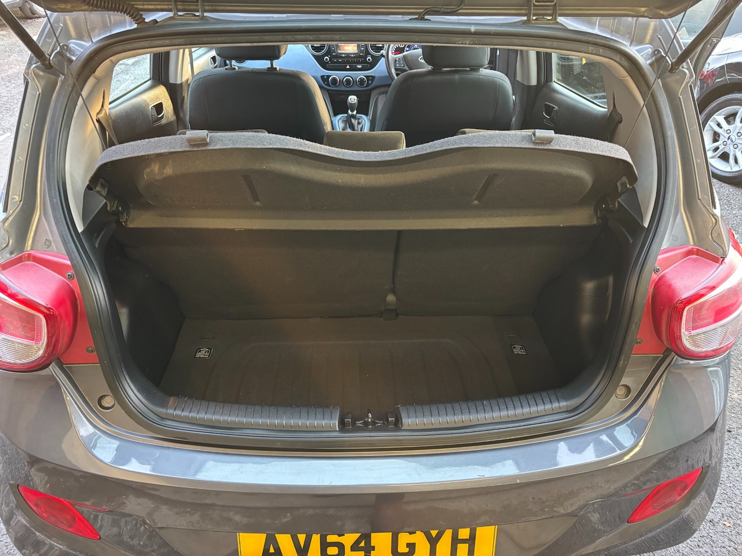 Used Hyundai i10 2014 for sale - 77104736: Photo 10