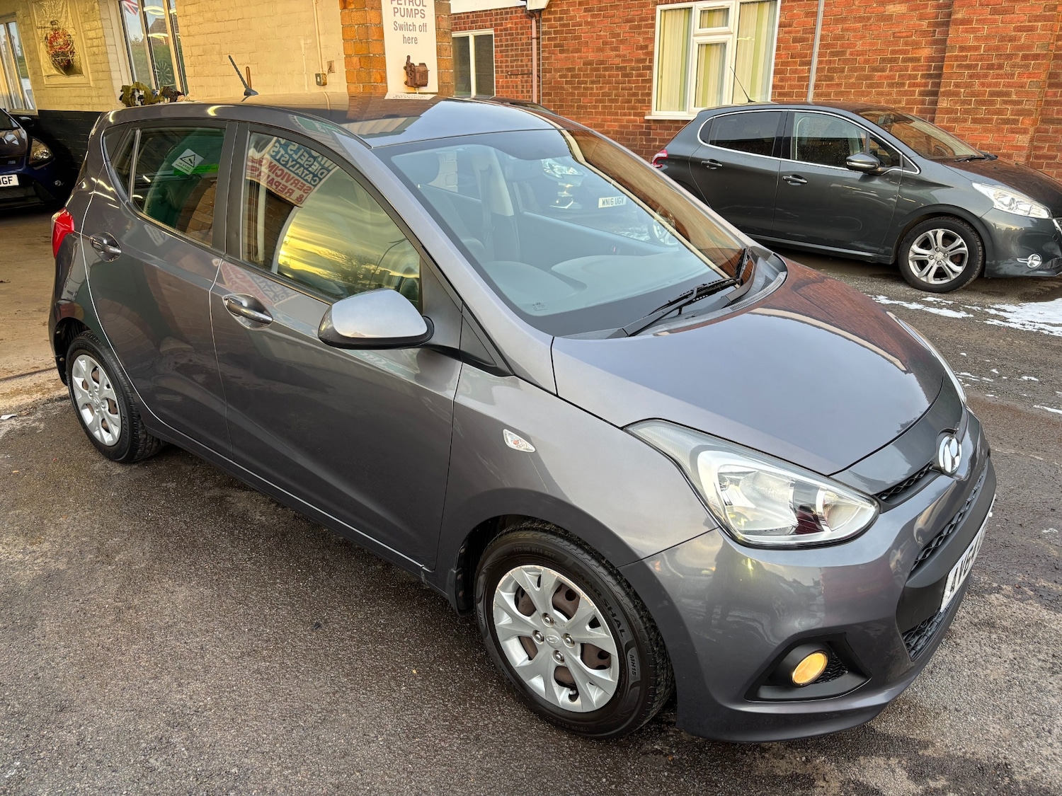 Used Hyundai i10 2014 for sale - 77104736: Photo 2