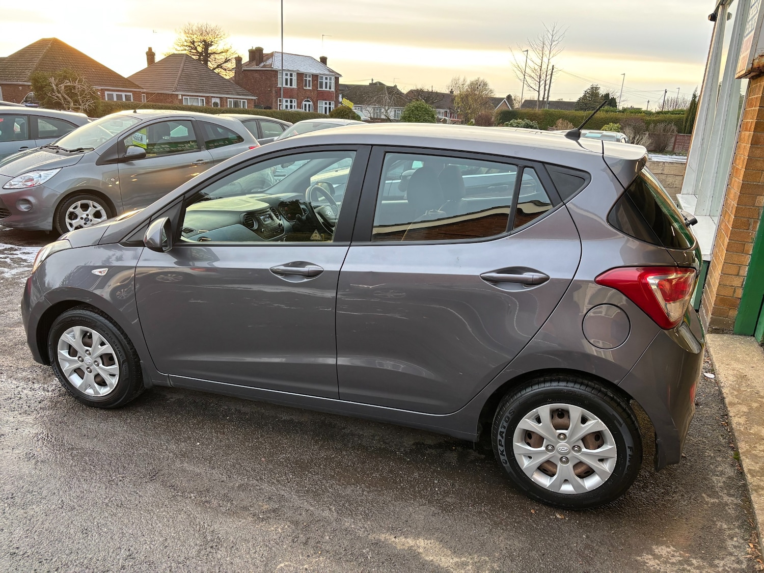 Used Hyundai i10 2014 for sale - 77104736: Photo 4