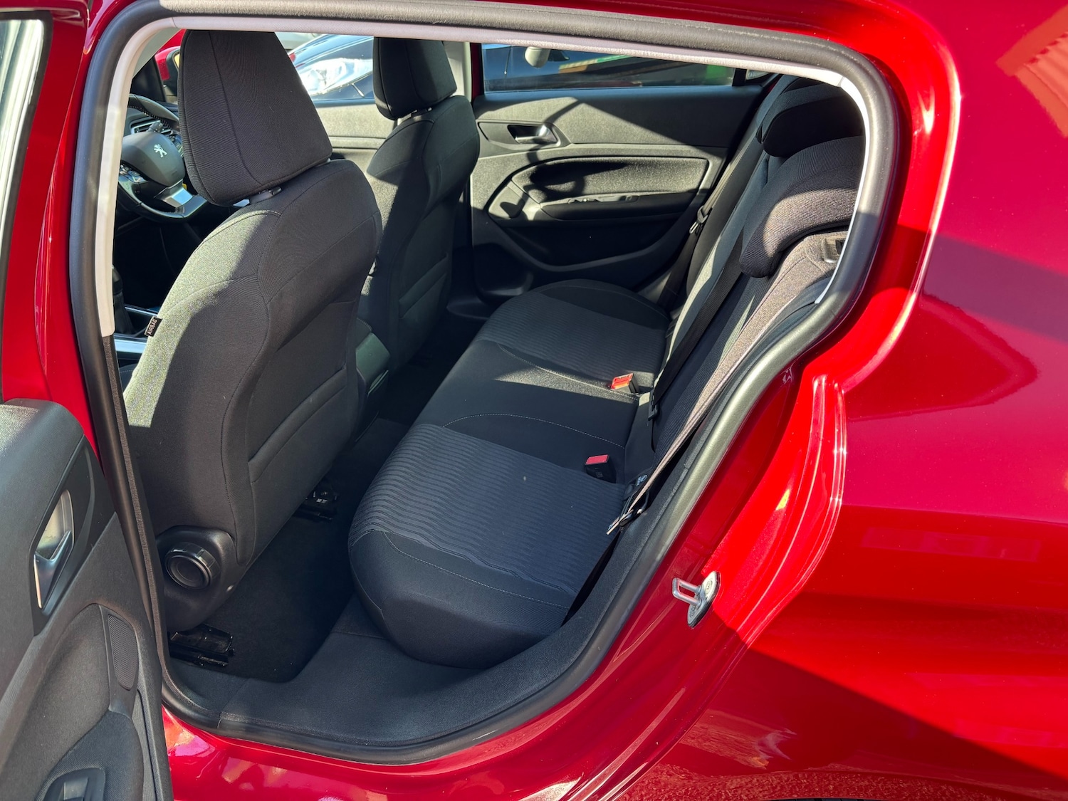 Used Peugeot 308 2014 for sale - 77310995: Photo 10