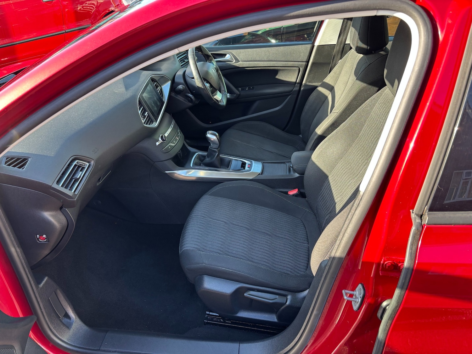 Used Peugeot 308 2014 for sale - 77310995: Photo 11