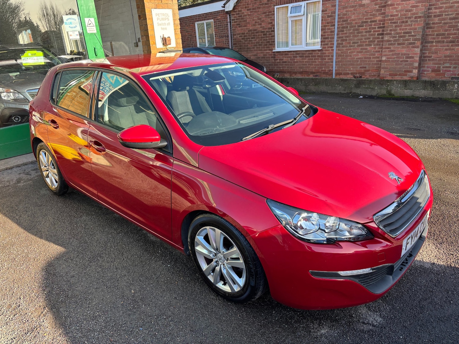 Used Peugeot 308 2014 for sale - 77310995: Photo 3