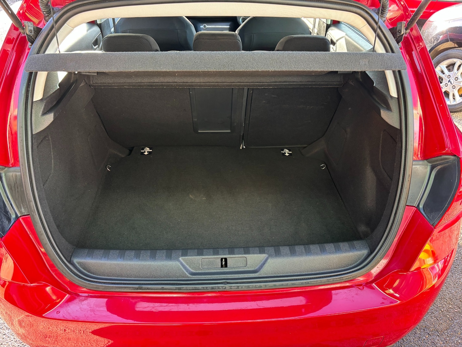 Used Peugeot 308 2014 for sale - 77310995: Photo 9