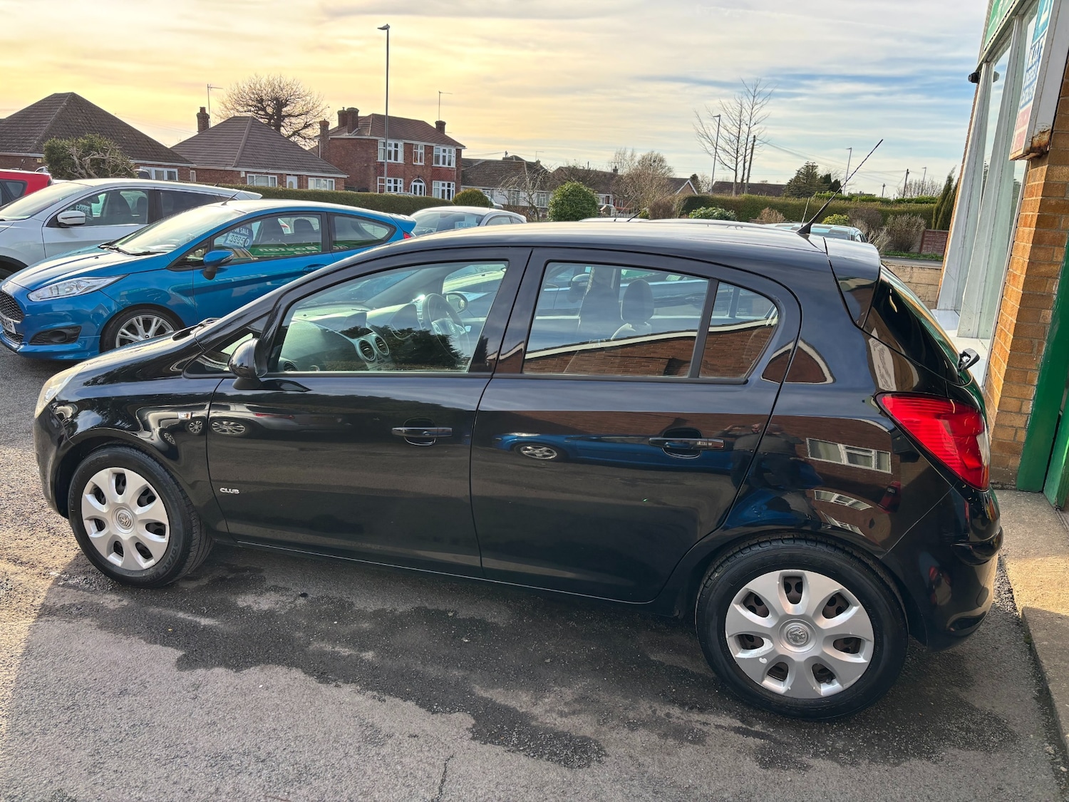 Used Vauxhall Corsa 2009 for sale - 77651730: Photo 4