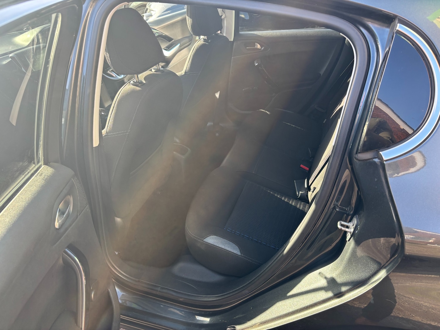 Used Peugeot 208 2013 for sale - 76601939: Photo 10