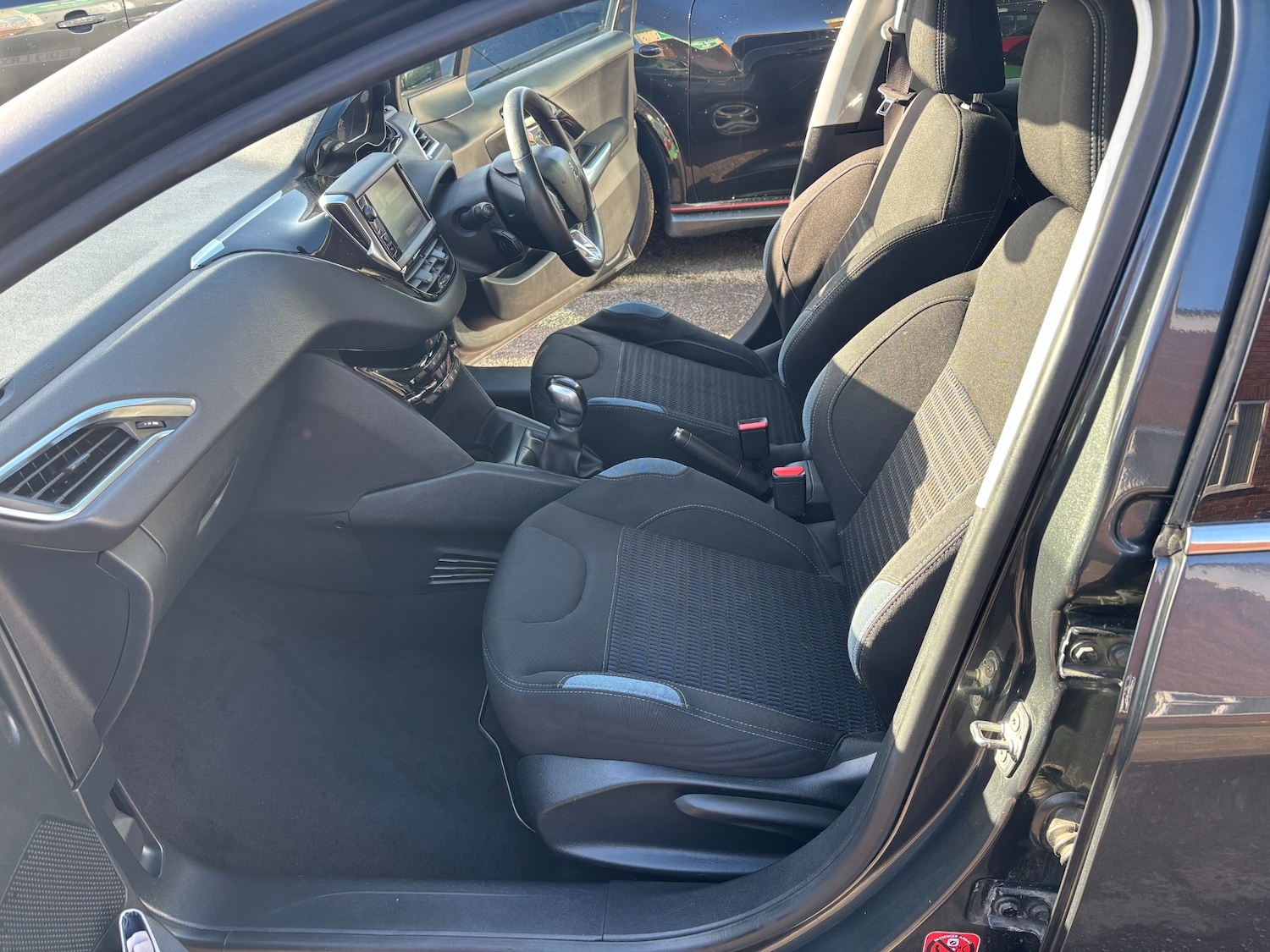 Used Peugeot 208 2013 for sale - 76601939: Photo 11