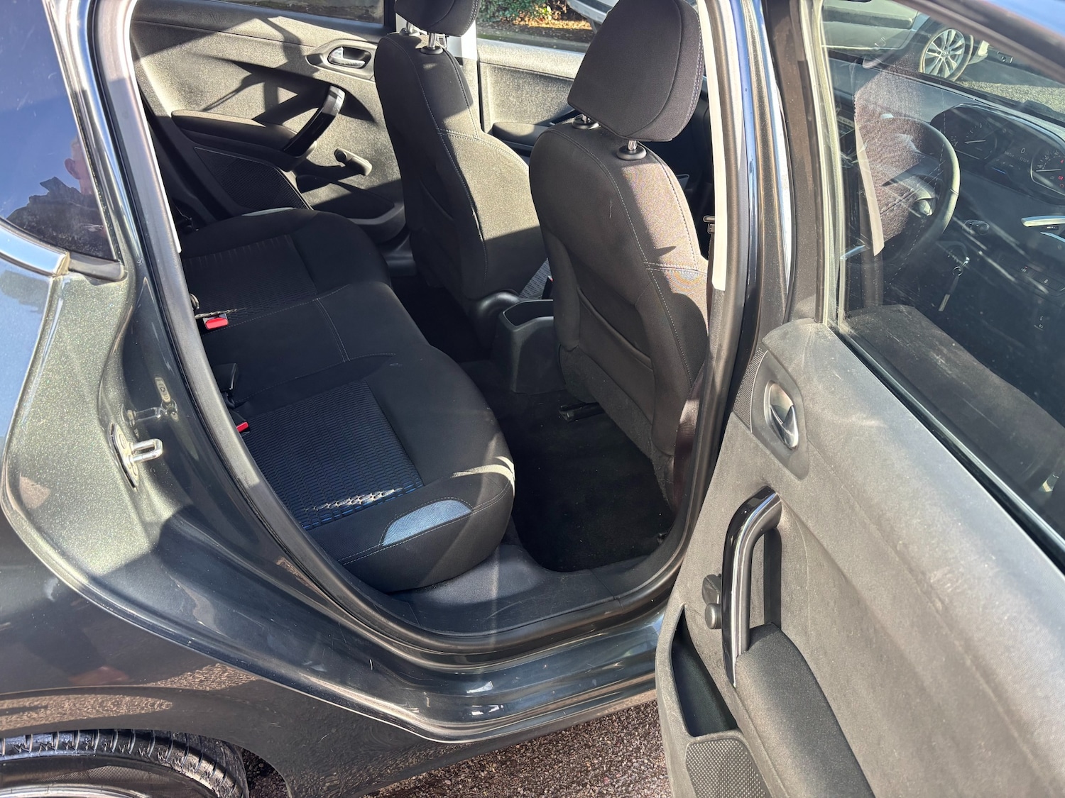 Used Peugeot 208 2013 for sale - 76601939: Photo 8