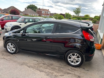 Used Ford Fiesta 2016 for sale - 78888235: Photo