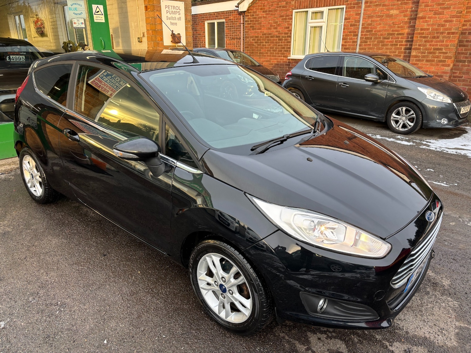 Used Ford Fiesta 2015 for sale - 77116278: Photo 2