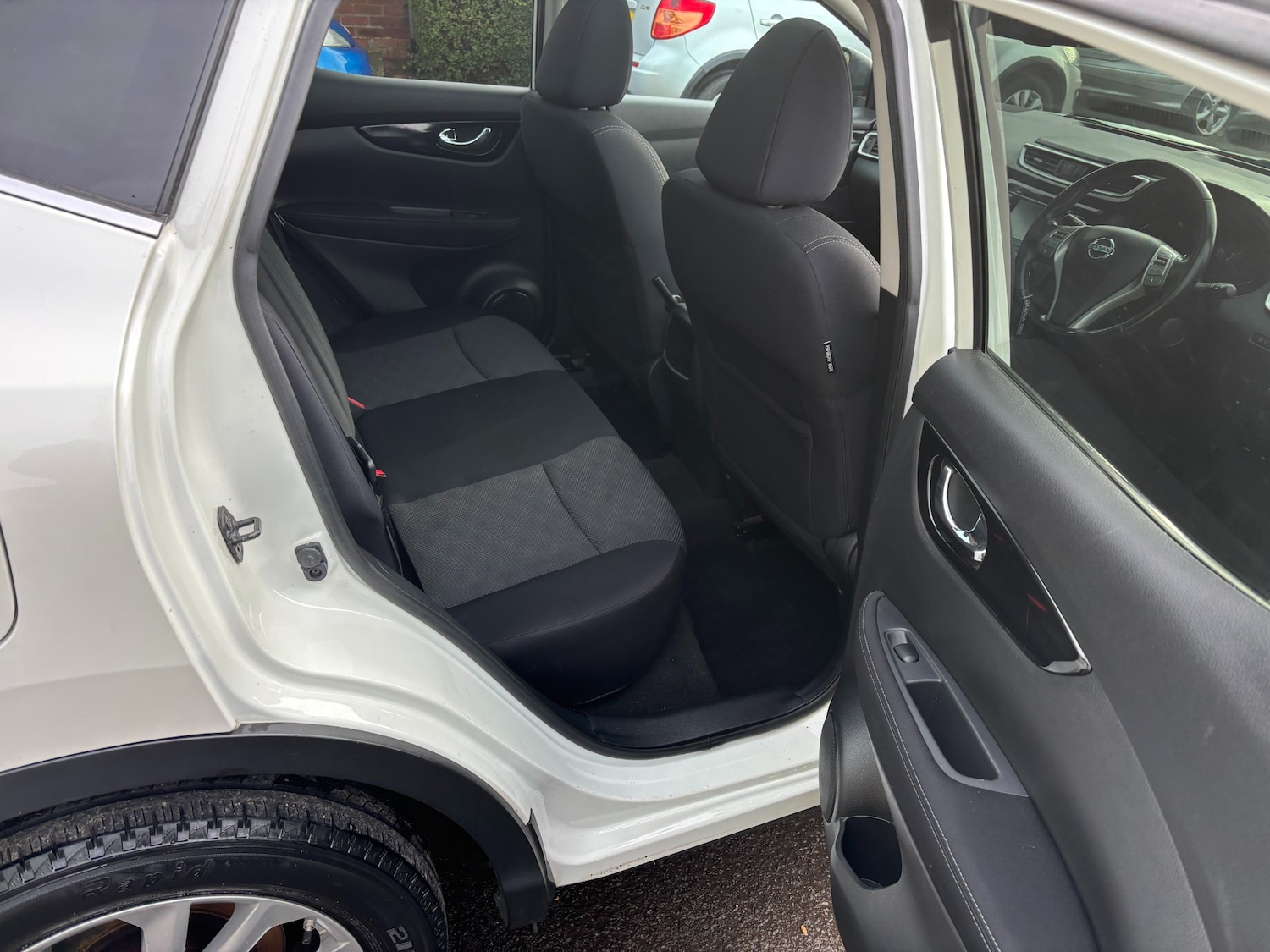 Used Nissan Qashqai 2014 for sale - 77491118: Photo 9