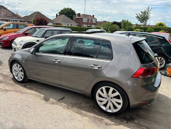 Used Volkswagen Golf 2017 for sale - 78762035: Photo