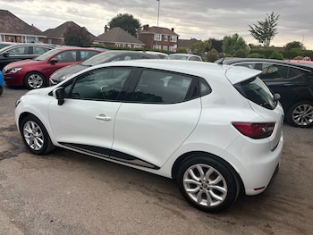 Used Renault Clio 2017 for sale - 79445724: Photo