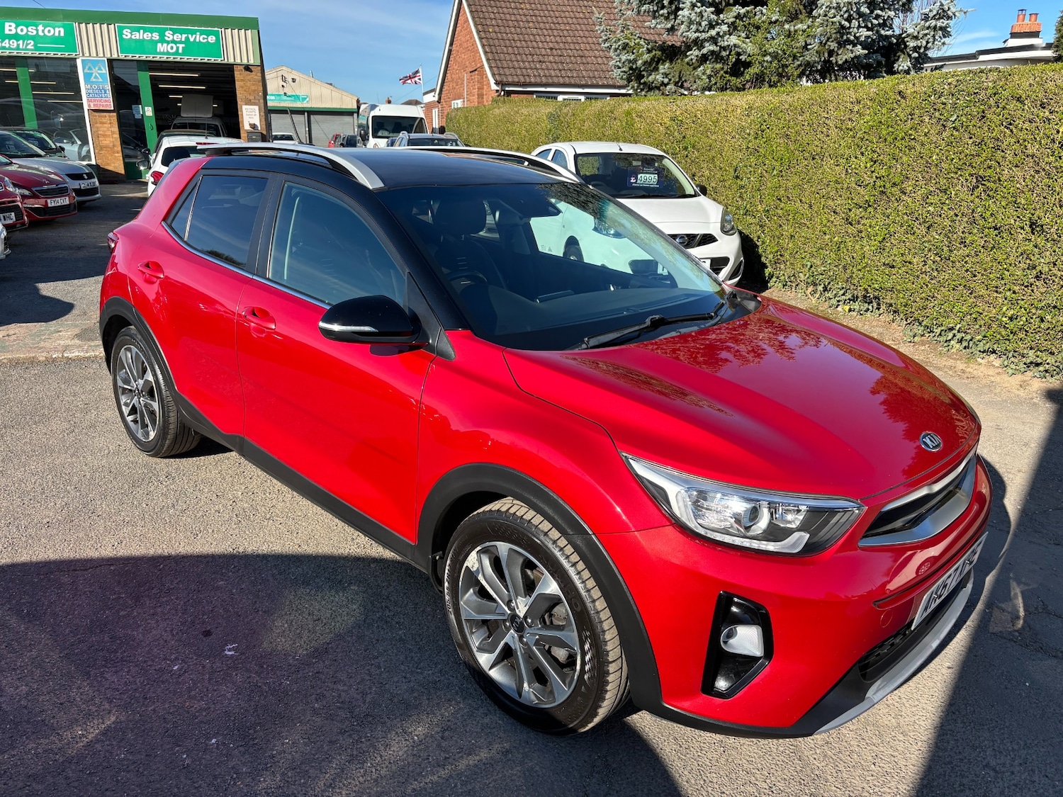 Used Kia Stonic 2017 for sale - 77983783: Photo 2