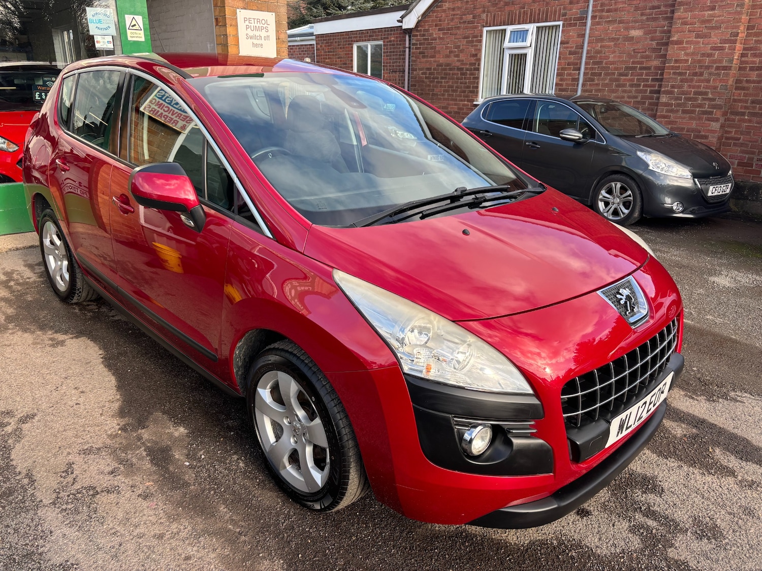 Used Peugeot 3008 2012 for sale - 76736730: Photo 2