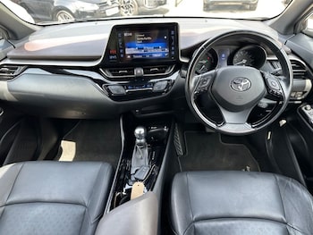 Used Toyota C-HR 2018 for sale - 78943248: Photo