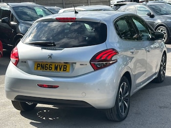 Used Peugeot 208 2016 for sale - 78805791: Photo