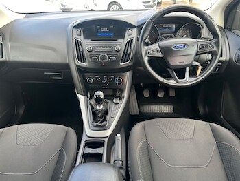 Used Ford Focus 2015 for sale - 78401106: Photo