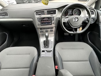 Used Volkswagen Golf 2016 for sale - 79114172: Photo