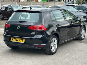 Used Volkswagen Golf 2016 for sale - 79114172: Photo