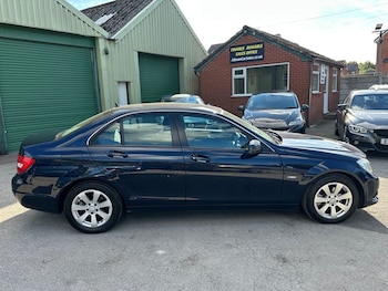 Used Mercedes-Benz C Class 2012 for sale - 79474705: Photo