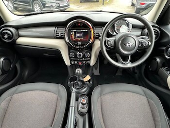 Used MINI Hatch 2018 for sale - 78401354: Photo