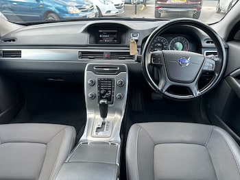 Used Volvo V70 2011 for sale - 78431111: Photo