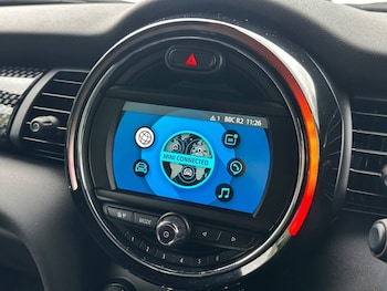 Used MINI Hatch 2019 for sale - 78401323: Photo