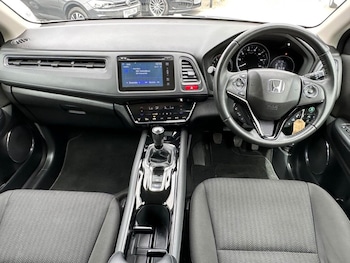 Used Honda HR-V 2017 for sale - 78518485: Photo