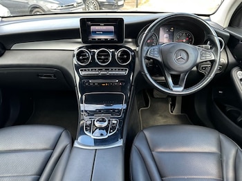 Used Mercedes-Benz GLC 2019 for sale - 78590582: Photo