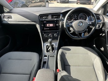 Used Volkswagen Golf 2017 for sale - 78737903: Photo