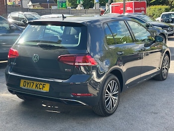 Used Volkswagen Golf 2017 for sale - 78737903: Photo