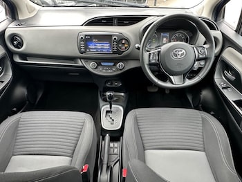 Used Toyota Yaris 2019 for sale - 78901083: Photo