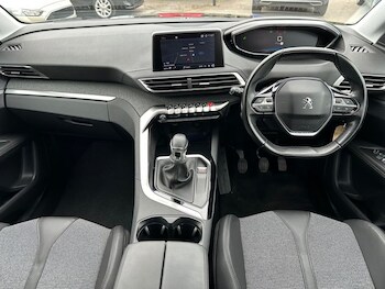 Used Peugeot 3008 2018 for sale - 78401300: Photo