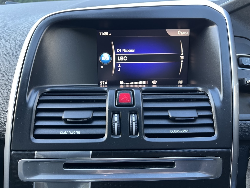 Used Volvo XC60 2017 for sale - 76694718: Photo 10