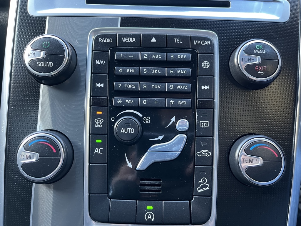 Used Volvo XC60 2017 for sale - 76694718: Photo 11