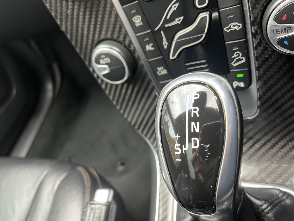 Used Volvo V40 Cross Country 2015 for sale - 78105489: Photo 14