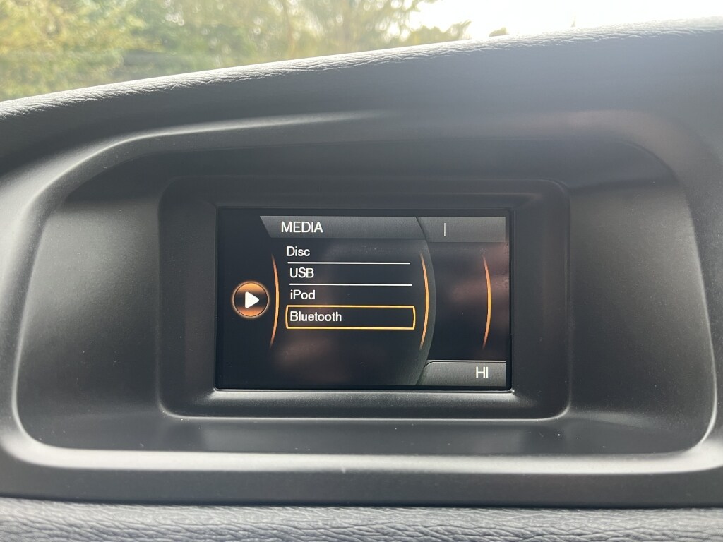 Used Volvo V40 Cross Country 2015 for sale - 78105489: Photo 16