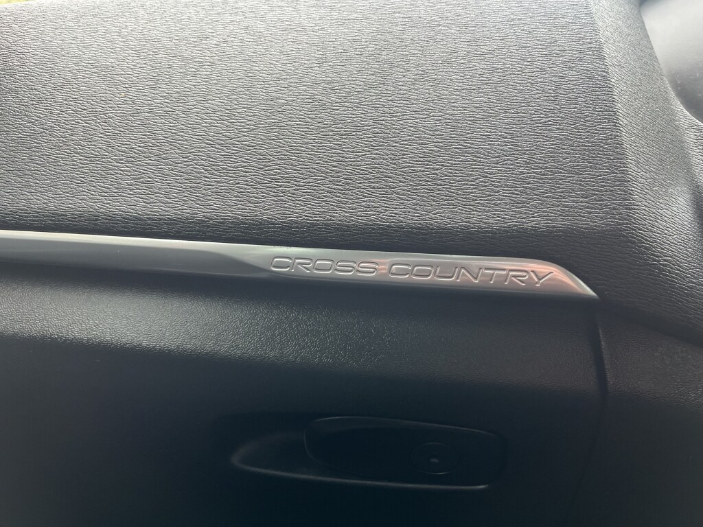 Used Volvo V40 Cross Country 2015 for sale - 78105489: Photo 17