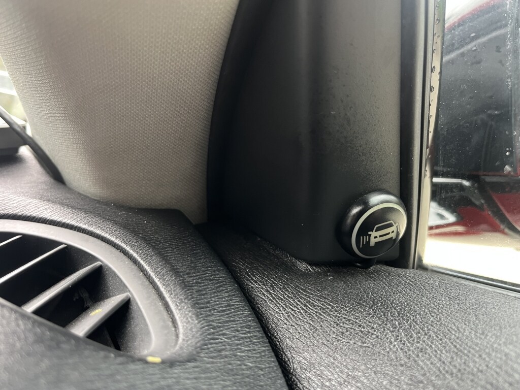 Used Volvo V40 Cross Country 2015 for sale - 78105489: Photo 19