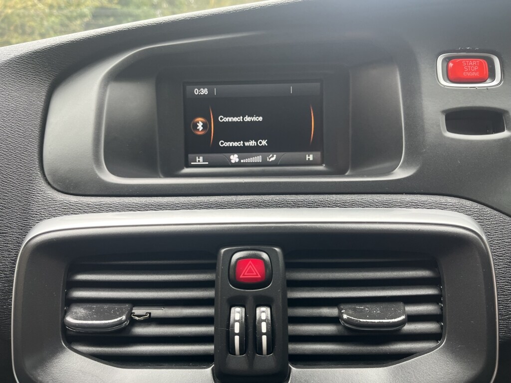 Used Volvo V40 Cross Country 2015 for sale - 78105489: Photo 20