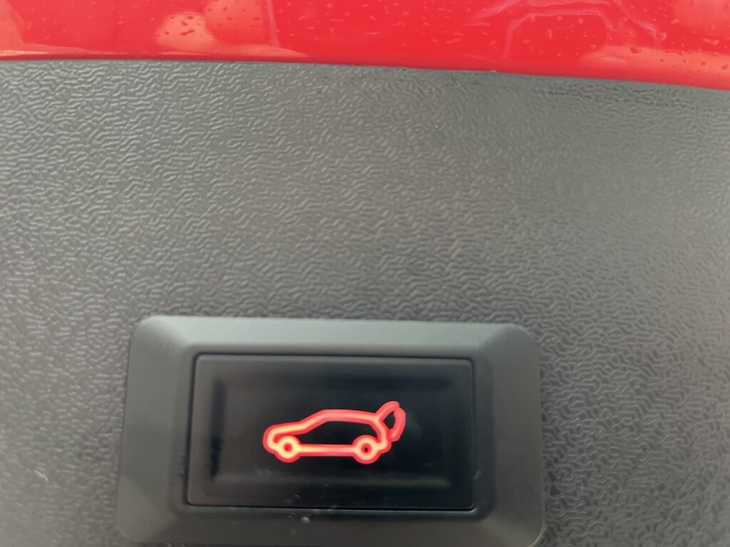 Used Volvo V40 Cross Country 2015 for sale - 78105489: Photo 30