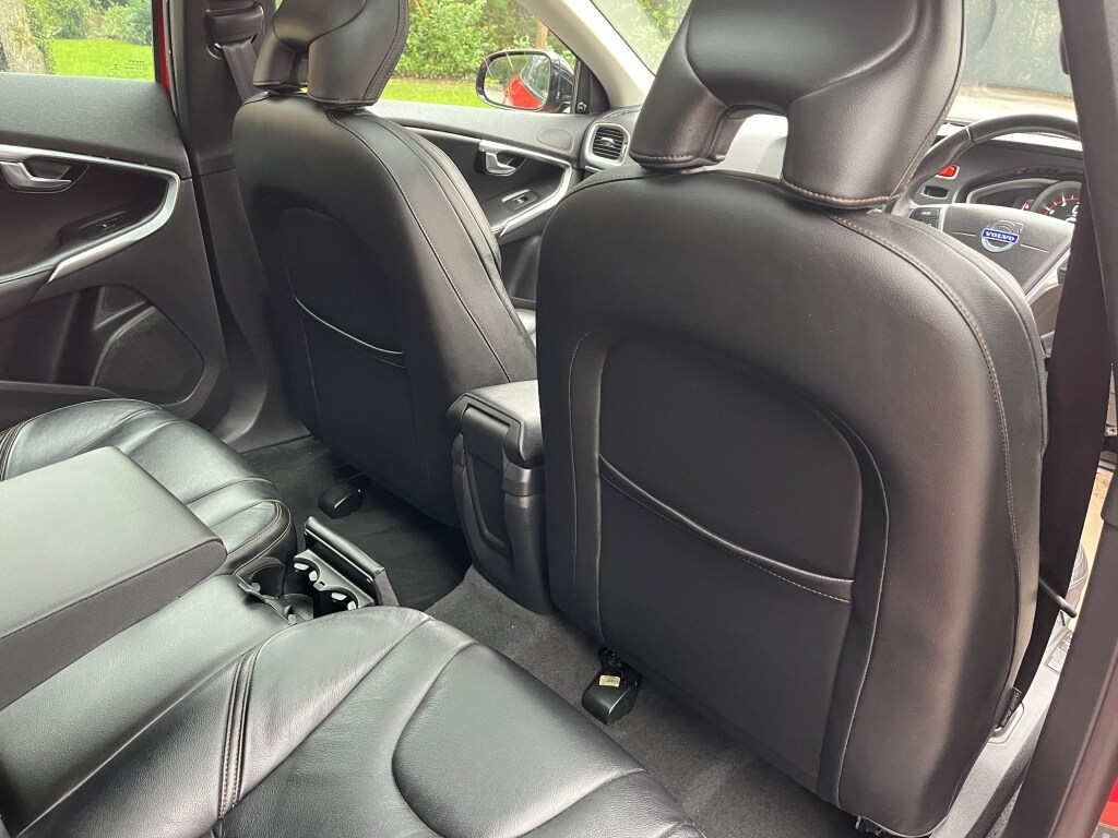 Used Volvo V40 Cross Country 2015 for sale - 78105489: Photo 31