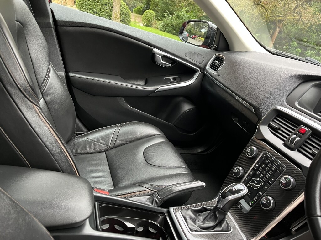 Used Volvo V40 Cross Country 2015 for sale - 78105489: Photo 34