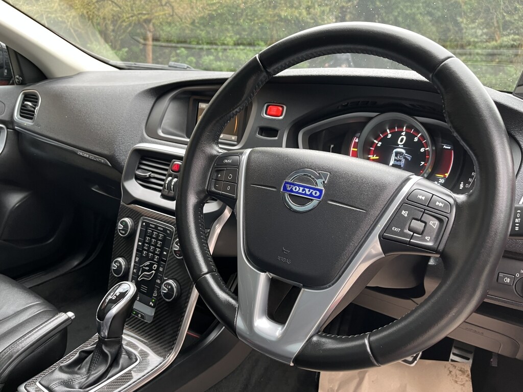 Used Volvo V40 Cross Country 2015 for sale - 78105489: Photo 35