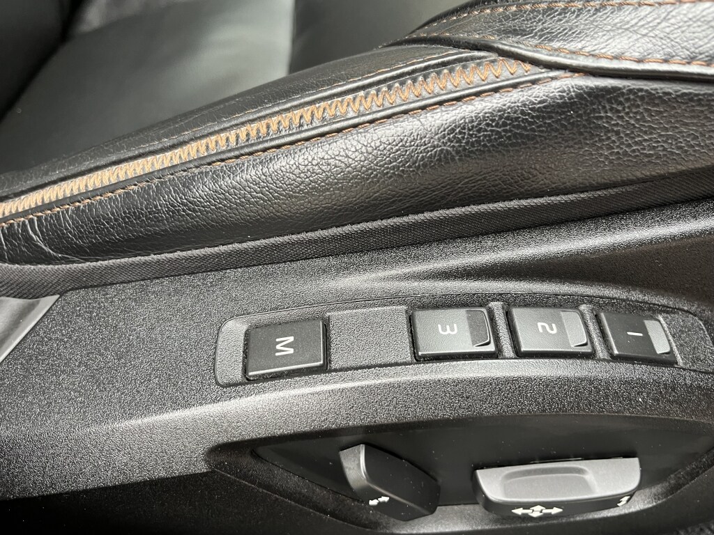 Used Volvo V40 Cross Country 2015 for sale - 78105489: Photo 39