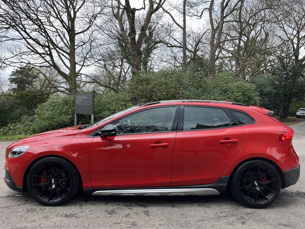 Used Volvo V40 Cross Country 2015 for sale - 78105489: Photo 49