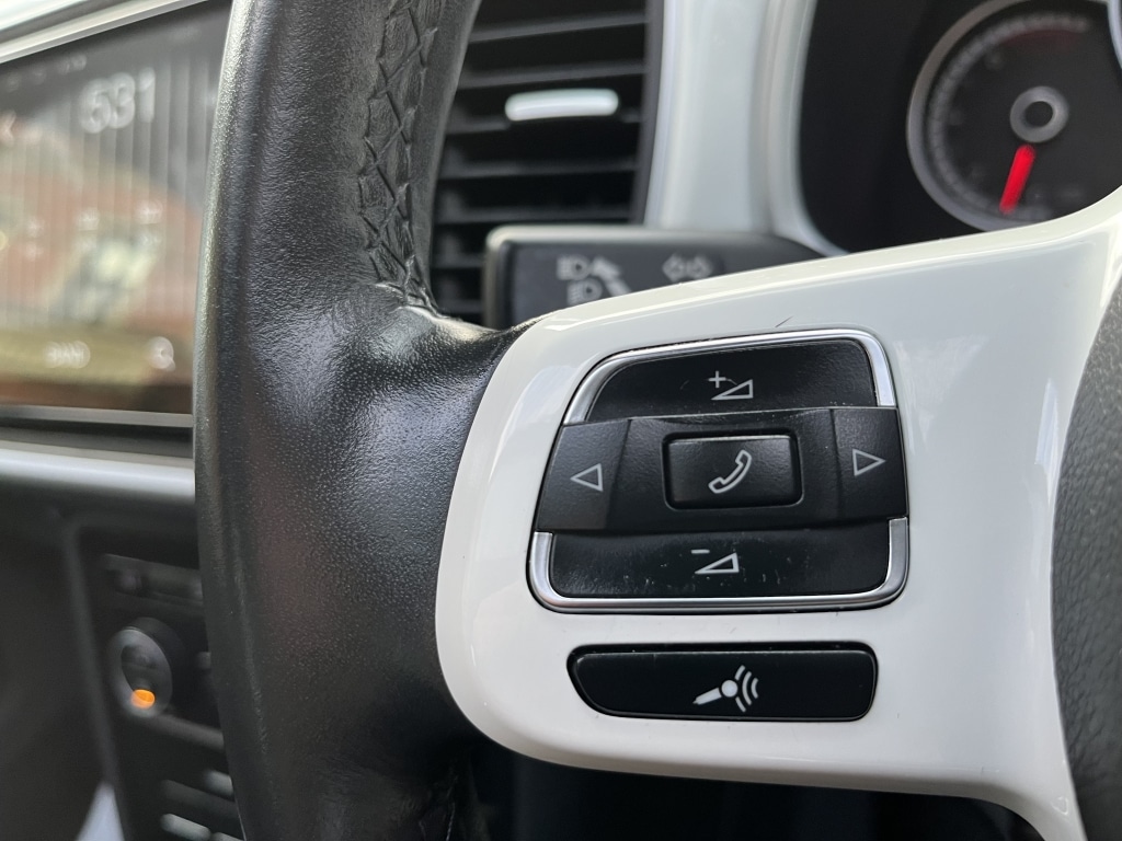 Used Volkswagen Beetle 2015 for sale - 77264687: Photo 24