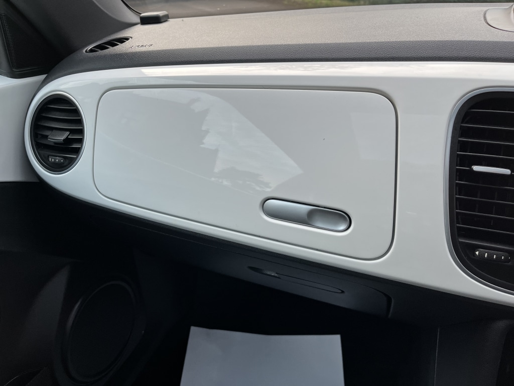 Used Volkswagen Beetle 2015 for sale - 77264687: Photo 25